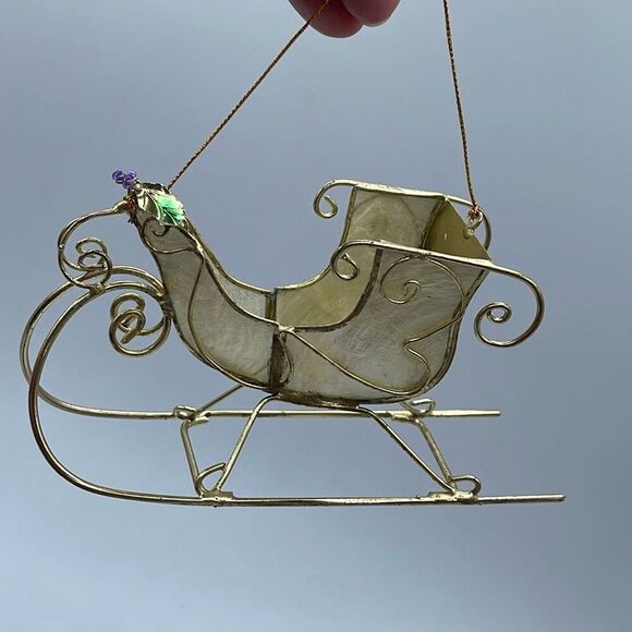 Vintage Capiz shell sleigh ornament . - Picture 6 of 8